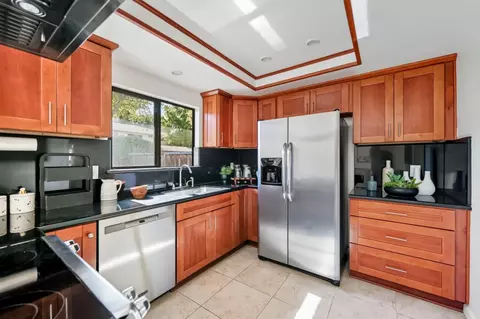 154 Granada Dr, Mountain View, CA 94043 photo 17