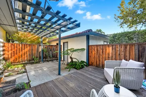 154 Granada Dr, Mountain View, CA 94043 photo 30