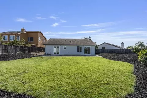 2240 Preston Ct, Hollister, CA 95023