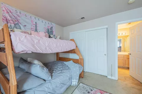 Bedroom - 831 Cactus Ct, Salinas, CA 93905 photo 4 of 7