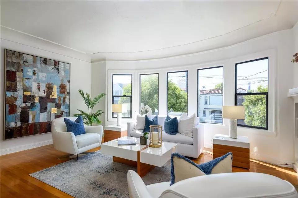 Living - 1678 24th Ave, San Francisco, CA 94122 photo 2 of 6
