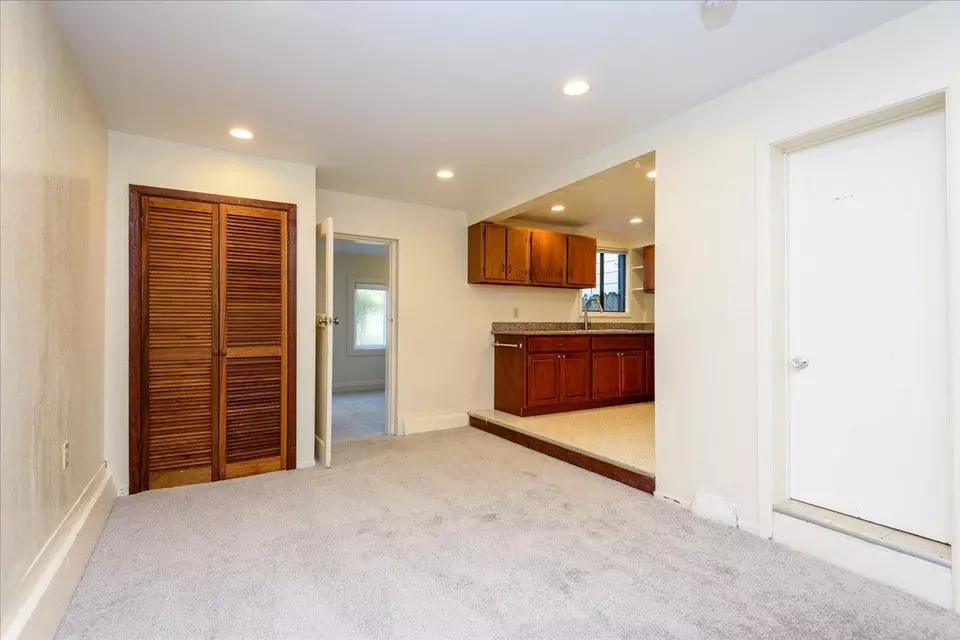 Living - 1678 24th Ave, San Francisco, CA 94122 photo 5 of 6