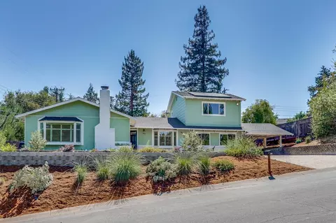 1590 Vineyard Dr, Los Altos, CA 94024