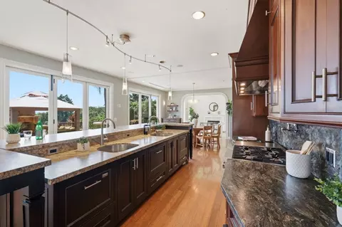Kitchen - 380 Mockingbird Ridge Rd, Watsonville, CA 95076 photo 2 of 4