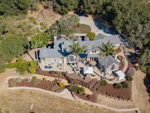 View/Area - 380 Mockingbird Ridge Rd, Watsonville, CA 95076 photo 4 of 12