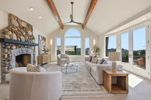 Living - 380 Mockingbird Ridge Rd, Watsonville, CA 95076 photo 3 of 5