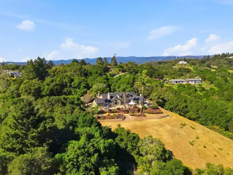 View/Area - 380 Mockingbird Ridge Rd, Watsonville, CA 95076 photo 3 of 12