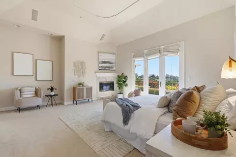 Bedroom - 380 Mockingbird Ridge Rd, Watsonville, CA 95076 photo 1 of 7