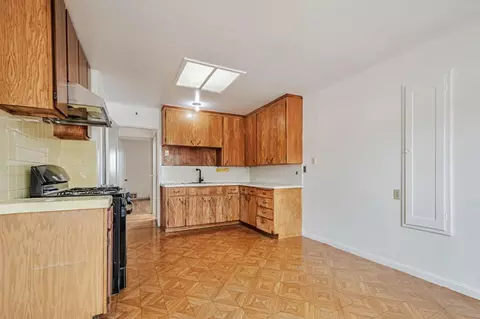 771 Delta St, San Francisco, CA 94134 photo 4
