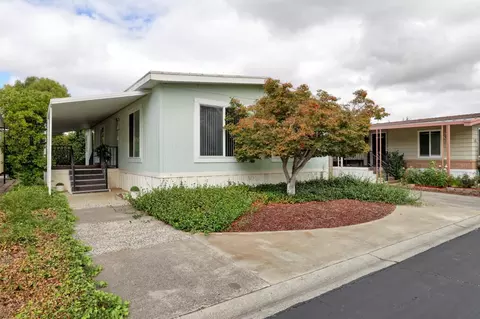 56 Creekside Dr 56, Morgan Hill, CA 95037