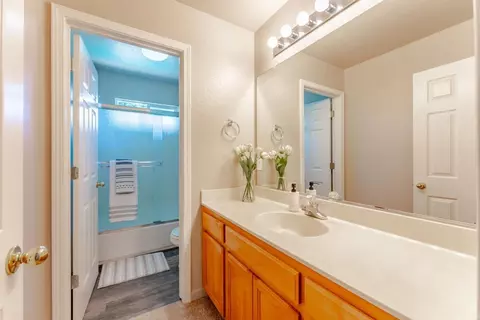 Bath - 769 Dody, Manteca, CA 95337 photo 2 of 5