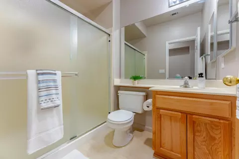 Bath - 769 Dody, Manteca, CA 95337 photo 1 of 5