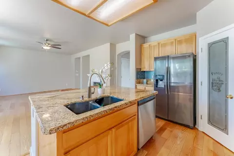 Kitchen - 769 Dody, Manteca, CA 95337 photo 3 of 4