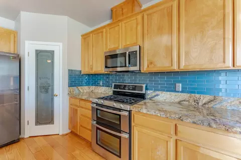 Kitchen - 769 Dody, Manteca, CA 95337 photo 2 of 4