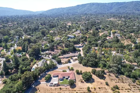14001 Chester Ave, Saratoga, CA 95070