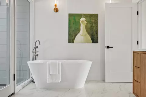 Bath - 4171 Sunset Ln, Pebble Beach, CA 93953 photo 3 of 5