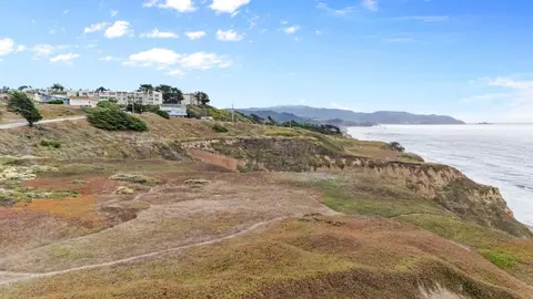 4000 Palmetto Ave, Pacifica, CA 94044 photo 1