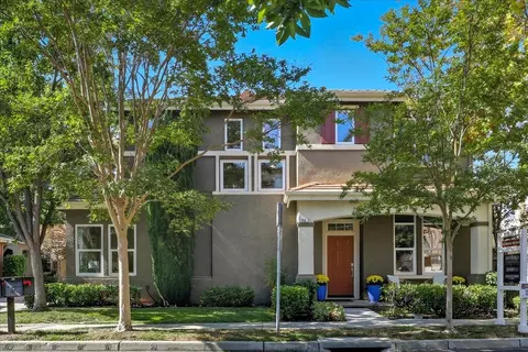 118 Magnolia Ln, Mountain View, CA 94043