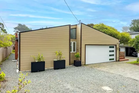 1161 Tamarind St, Montara, CA 94037