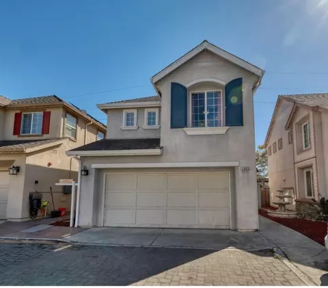 1808 Bradbury St, Salinas, CA 93906