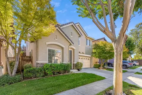 Exterior - 940 Sunbonnet Loop, San Jose, CA 95125 photo 4 of 7