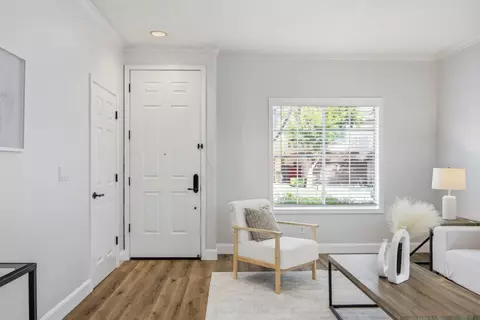 Entry Way - 940 Sunbonnet Loop, San Jose, CA 95125 photo 1 of 2