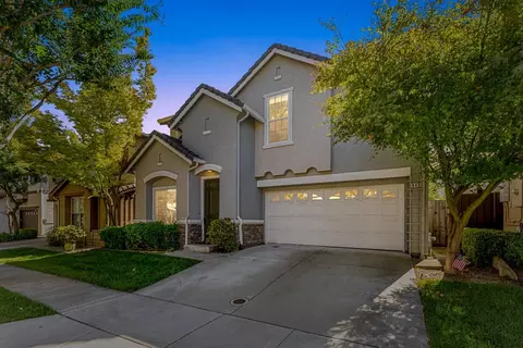 Exterior - 940 Sunbonnet Loop, San Jose, CA 95125 photo 6 of 7