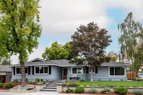 1887 Walnut Dr, Mountain View, CA 94040
