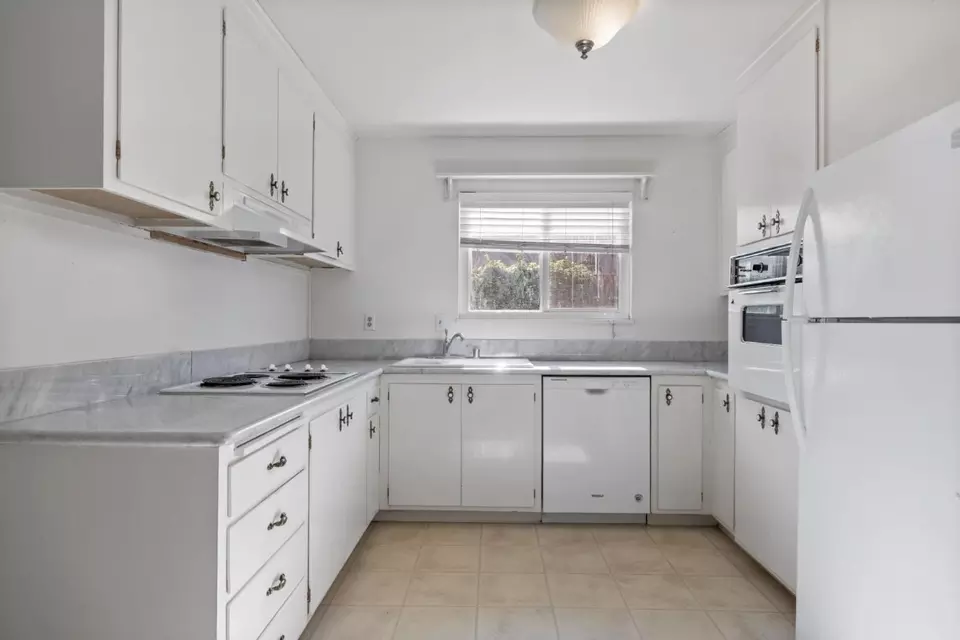 Kitchen - 6421 Montana Ct, San Jose, CA 95120 photo 2 of 2
