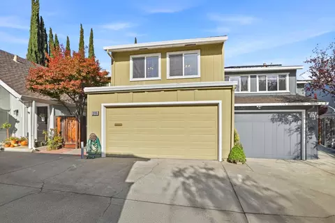 215 Elm Wood Ct, Los Gatos, CA 95032