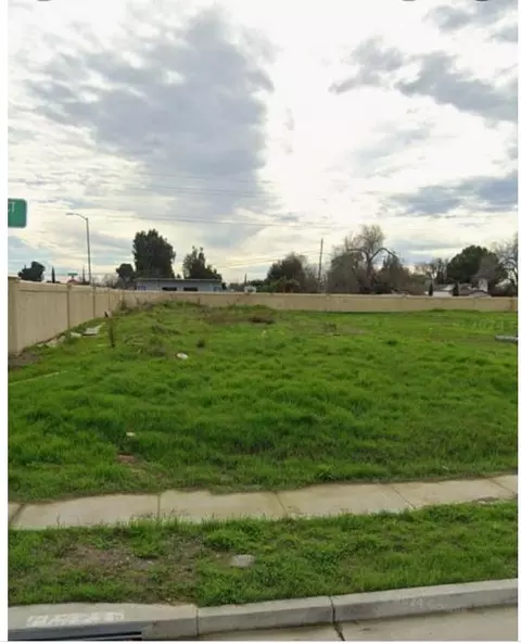 1501 Sarba Ct, Los Banos, CA 93635