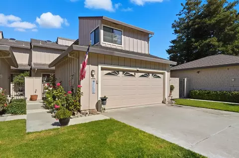 61 Joes Ln, Hollister, CA 95023