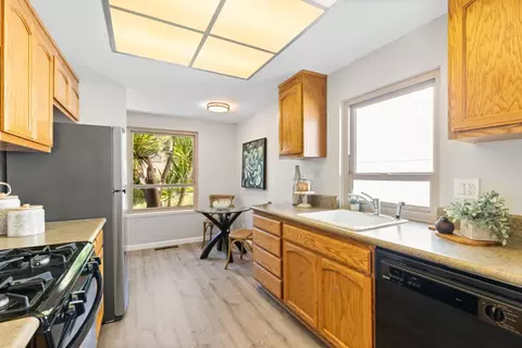 Kitchen - 1136 Oddstad Blvd, Pacifica, CA 94044 photo 1 of 1