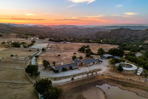 350 San Benancio Rd, Salinas, CA 93908