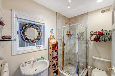 Bath - 127 16th St, Pacific Grove, CA 93950 photo 1 of 7