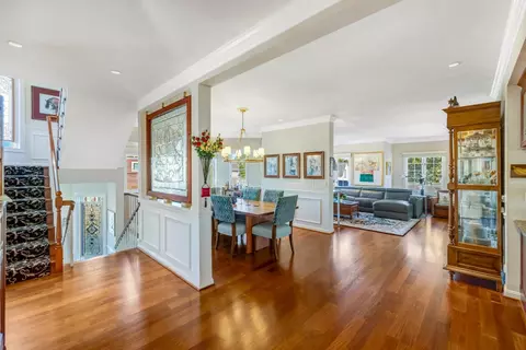 Entry Way - 127 16th St, Pacific Grove, CA 93950 photo 4 of 6