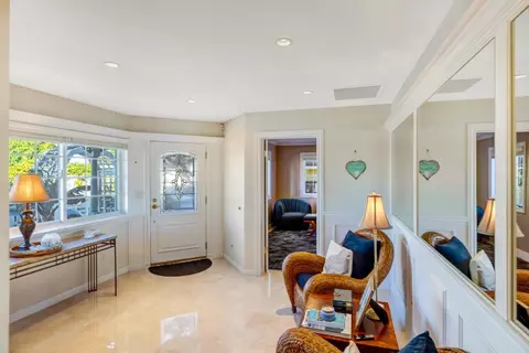 Entry Way - 127 16th St, Pacific Grove, CA 93950 photo 2 of 6