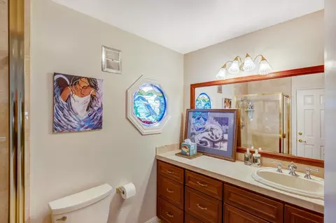 Bath - 127 16th St, Pacific Grove, CA 93950 photo 2 of 7