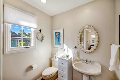 Bath - 127 16th St, Pacific Grove, CA 93950 photo 3 of 7