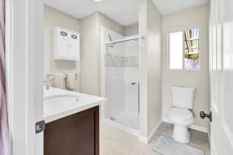Bath - 17780 Berta Canyon Rd, Prunedale, CA 93907 photo 1 of 4