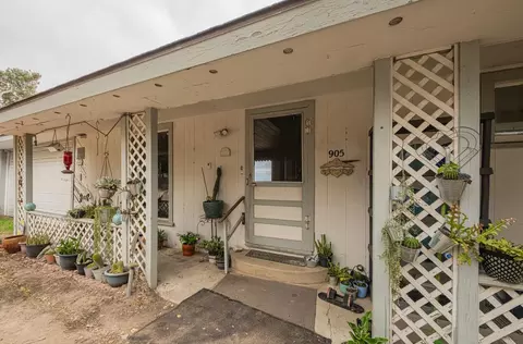Exterior - 905 W Blanco Rd, Salinas, CA 93908 photo 1 of 6
