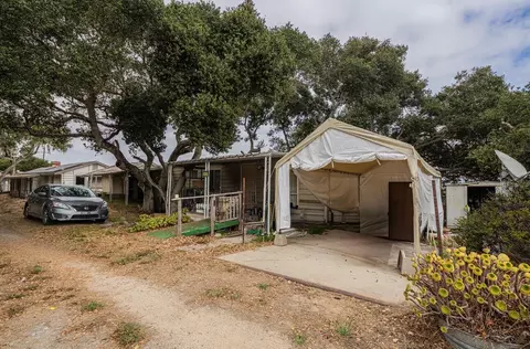Exterior - 905 W Blanco Rd, Salinas, CA 93908 photo 3 of 6