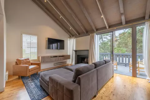 3600 High Meadow Dr 9, Carmel, CA 93923