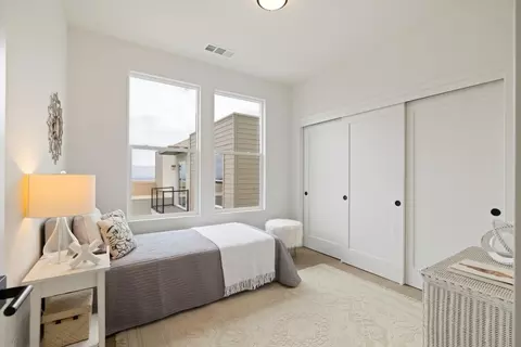 Bedroom - 817 Fassler Ave, Pacifica, CA 94044 photo 3 of 4