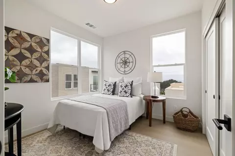 Bedroom - 817 Fassler Ave, Pacifica, CA 94044 photo 4 of 4