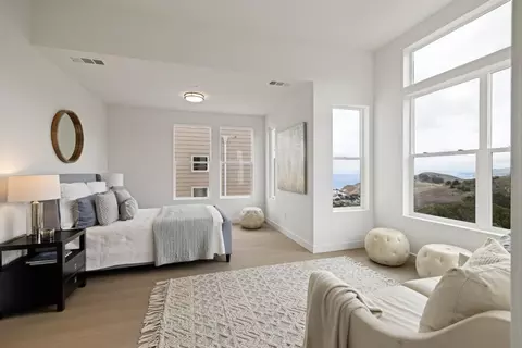Bedroom - 817 Fassler Ave, Pacifica, CA 94044 photo 2 of 4