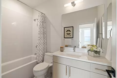 Bath - 817 Fassler Ave, Pacifica, CA 94044 photo 4 of 4