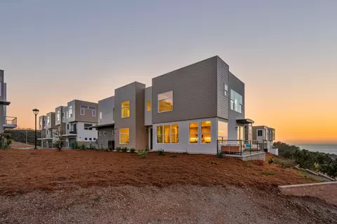 Exterior - 817 Fassler Ave, Pacifica, CA 94044 photo 5 of 8
