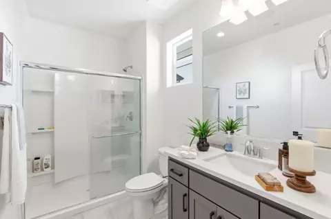 Bath - 17214 Bowling Ct, Lathrop, CA 95330 photo 1 of 2