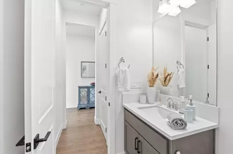 Entry Way - 17214 Bowling Ct, Lathrop, CA 95330 photo 10 of 10